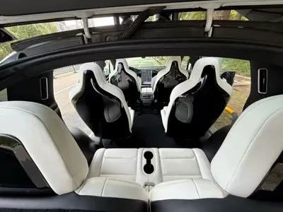 Tesla Model X 2017, 93000 км, за 138800 CNY - фото 7
