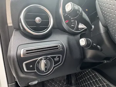 Mercedes-Benz C-Class 2018, 50000 км, за 123800 CNY - фото 9
