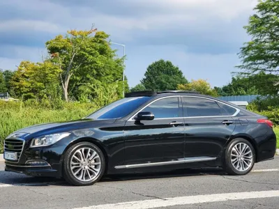 Hyundai Genesis 2014, 179000 км, за 10450000 KRW