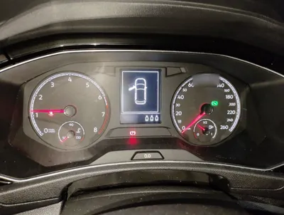 Volkswagen T-Roc 2018, 131800 км, за 61583.54 CNY - фото 10