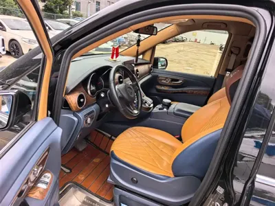 Mercedes-Benz V-Class 2019, 174000 км, за 128800 CNY - фото 10
