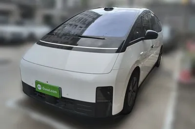 Li Auto MEGA · 2025 год