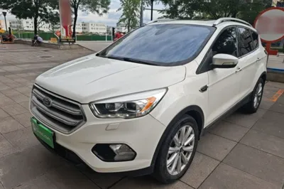 Ford Kuga · 2017 год