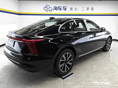 Hongqi Hongqi H5 PHEV 2026, 100 км, за 121800 CNY
