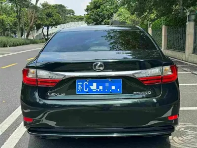 Lexus ES 2017, 150000 км, за 86800 CNY - фото 5