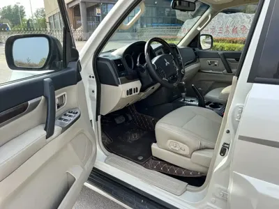 Mitsubishi Pajero (Import) 2019, 106000 км, за 113800 CNY - фото 9