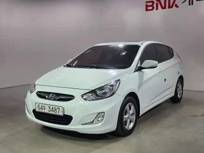 Hyundai Accent · 2012 год