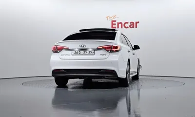 Hyundai Sonata 2016, 134899 км, за 9900000 KRW