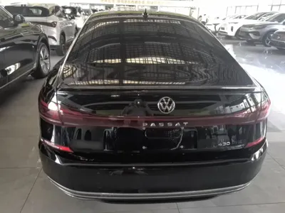 Volkswagen 帕萨特插电混动 2025, 7500 км, за 126100 CNY - фото 6
