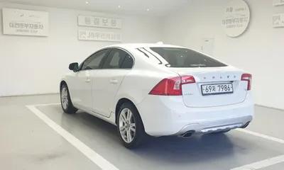 Volvo S60 2012, 277800 км, за 3400000 KRW