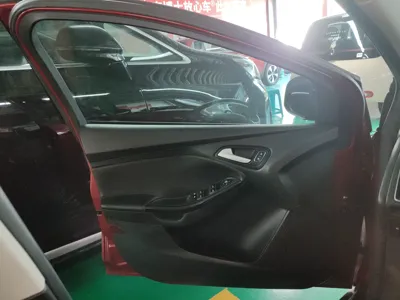 Ford Focus 2017, 73500 км, за 36926.57 CNY - фото 28