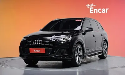 Audi Q7 · 2022 год