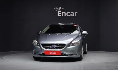Volvo V40 2015, 62434 км, за 8300000 KRW