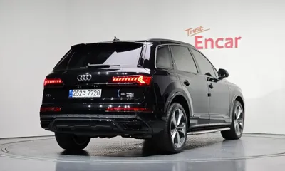 Audi Q7 2023, 30970 км, за 72900000 KRW