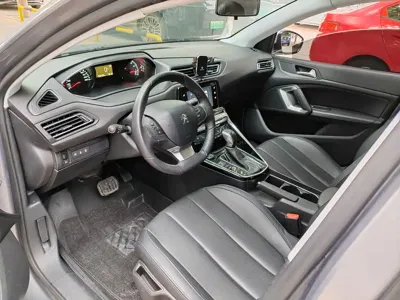Peugeot 308 2018, 102000 км, за 25800 CNY - фото 7