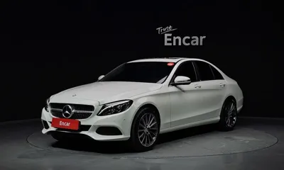 Mercedes-Benz C-Class · 2017 год