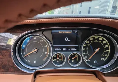 Bentley Flying Spur 2018, 67500 км, за 57500000 KRW - фото 6
