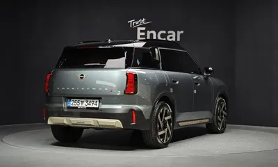 MINI Countryman 2025, 9647 км, за 41000000 KRW