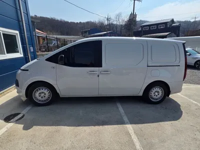 Hyundai Staria 2025, 24000 км, за 23000000 KRW