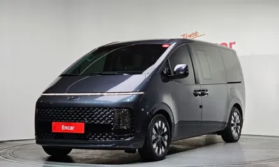 Hyundai Staria · 2023 год