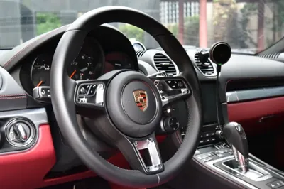 Porsche 718 2024, 11500 км, за 10000000 KRW