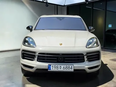 Porsche Cayenne 2023, 28000 км, за 98200000 KRW - фото 3