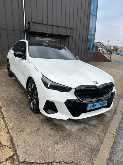 BMW i5 · 2024 год