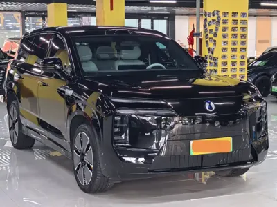 Denza 腾势N8L 2025, 11000 км, за 259800 CNY