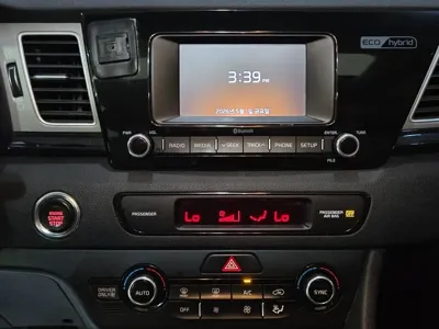 Kia Niro 2017, 189156 км, за 8200000 KRW - фото 11