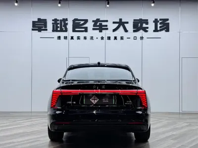 Hongqi Hongqi H5 PHEV 2025, 14000 км, за 115800 CNY - фото 6