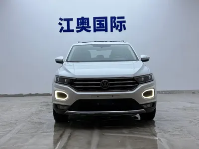 Volkswagen T-Roc 2023, 39000 км, за 102800 CNY