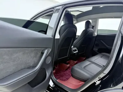 Tesla Model Y 2022, 40000 км, за 154800 CNY - фото 8