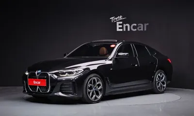 BMW i4 · 2022 год