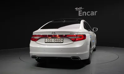 Hyundai Grandeur 2017, 136812 км, за 9000000 KRW