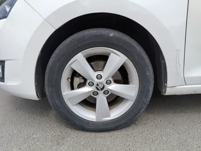 Skoda Rapid Spaceback 2016, 62900 км, за 42195 CNY - фото 8