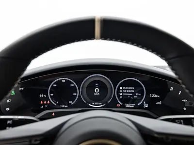 Porsche Taycan 2025, 121 км, за 245000000 KRW - фото 8