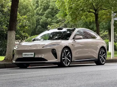 Nio ET5 · 2023 год