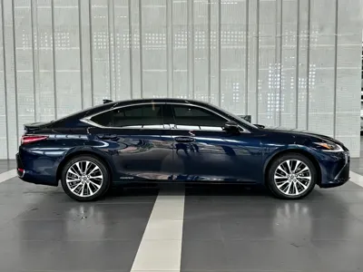 Lexus ES 2021, 20000 км, за 235799 CNY - фото 7