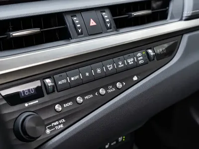 Lexus ES 2020, 39500 км, за 259600 CNY - фото 17