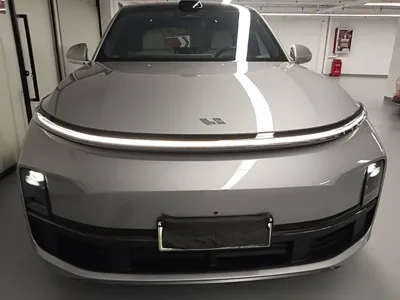 Li Auto L9 2022, 46400 км, за 273081.22 CNY