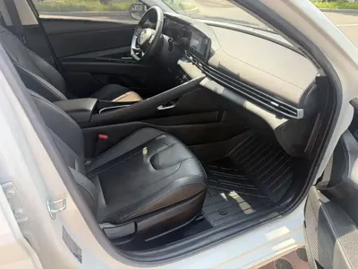 Hyundai Elantra 2022, 34000 км, за 91800 CNY - фото 18