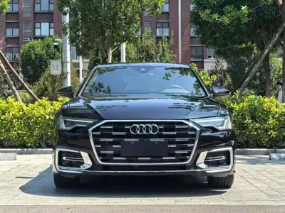 Audi A6L 2020, 90000 км, за 146100 CNY - фото 1