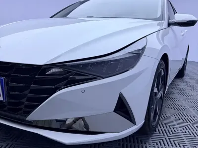 Hyundai Elantra · 2022 год