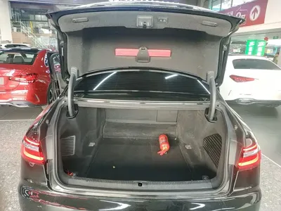 Audi A8 2019, 129900 км, за 299200 CNY - фото 15