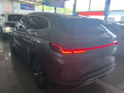 BYD Song PLUS New Energy 2023, 31200 км, за 105222.53 CNY - фото 4