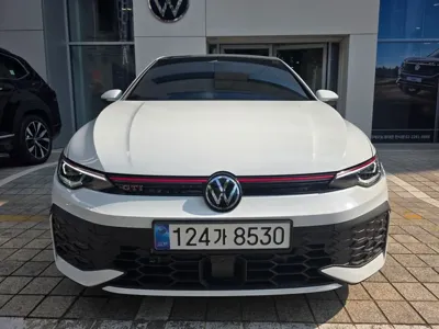 Volkswagen Golf · 2026 год