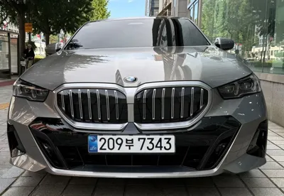 BMW 5-Series 2025, 1800 км, за 39000000 KRW - фото 3