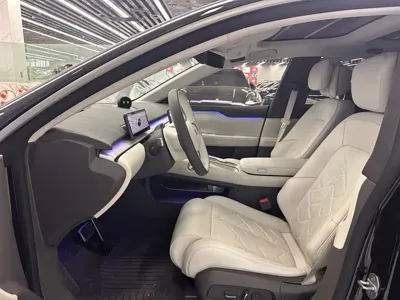 Nio ET7 2025, 3000 км, за 288000 CNY