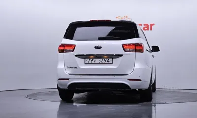 Kia Canival 2018, 98648 км, за 13500000 KRW - фото 4