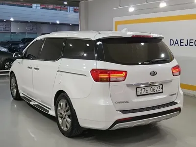 Kia Canival 2016, 189225 км, за 10500000 KRW - фото 5